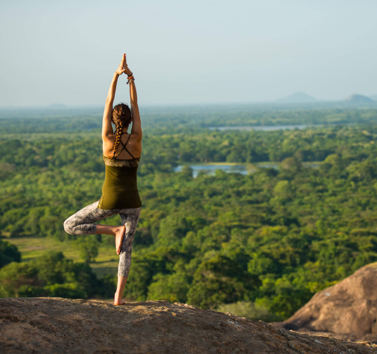 Yoga-in-mountain